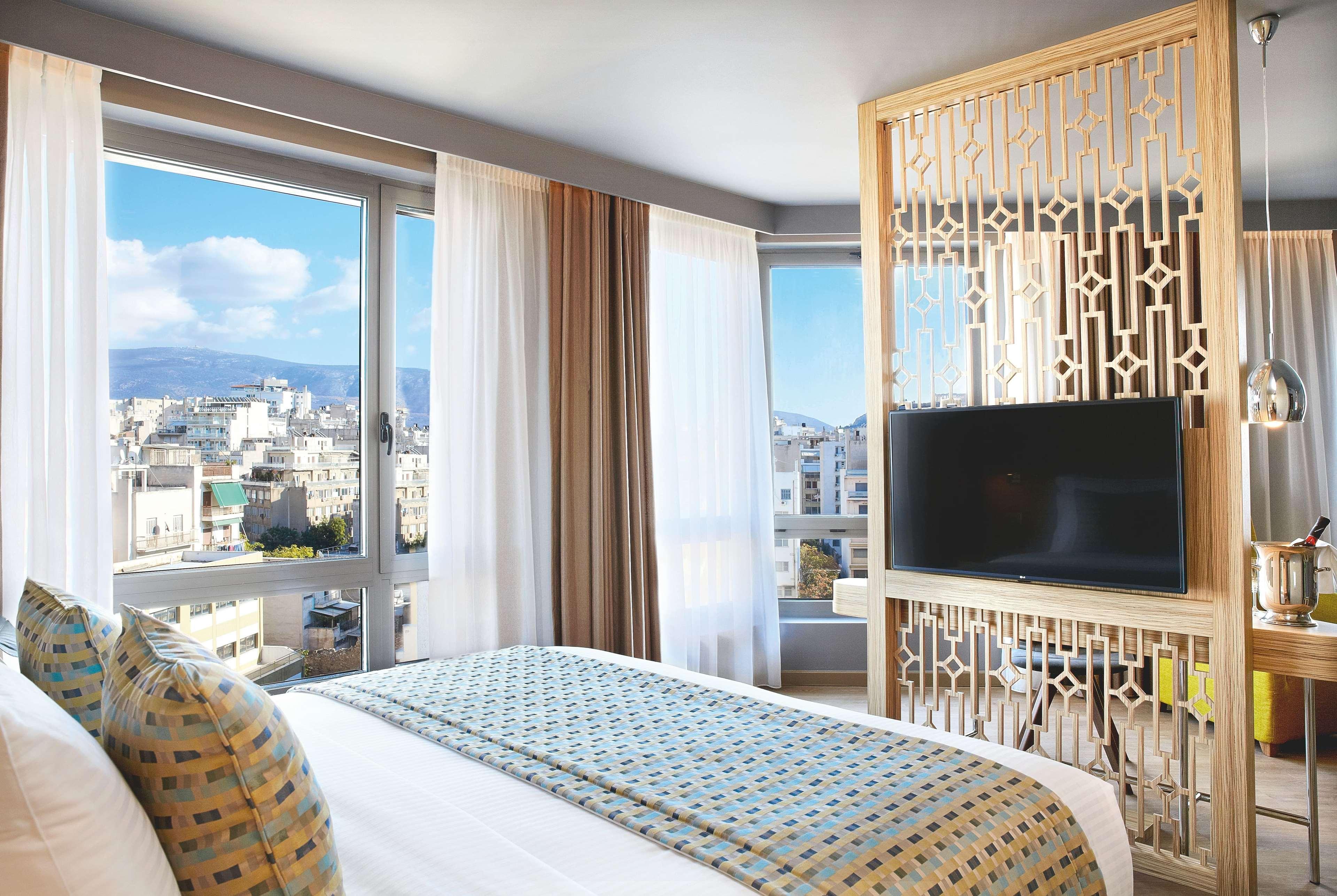 Hotel Wyndham Grand Atene Esterno foto Deluxe Room