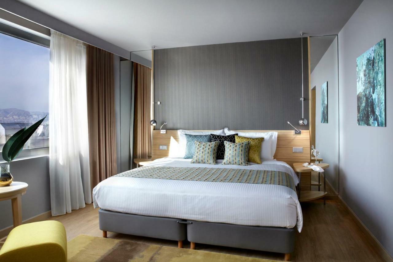 Hotel Wyndham Grand Atene Esterno foto Deluxe room